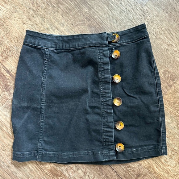 Free People Dresses & Skirts - Free People size 4 black denim mini skirt with buttons up the front